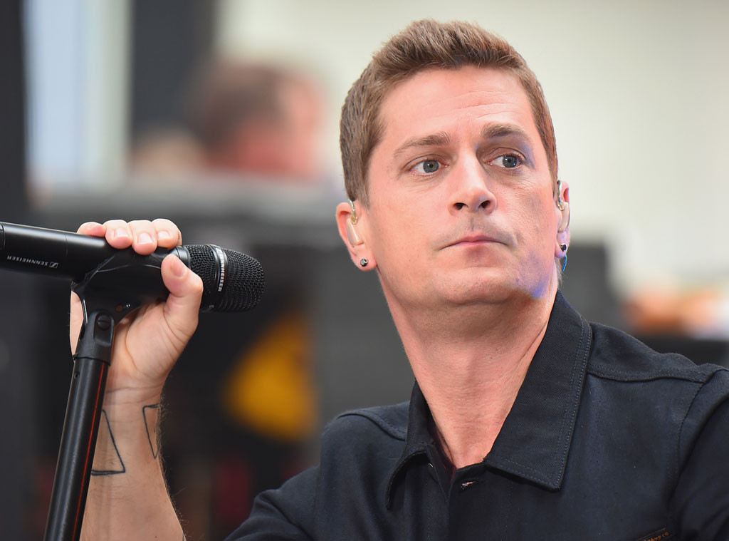 Rob Thomas Apologizes After Making ''Racist'' Joke During Concert E
